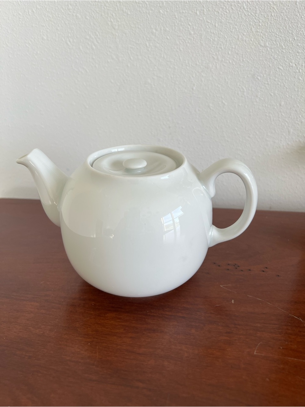 White Ceramic Teapot with Lid - Classic Home Kitchen